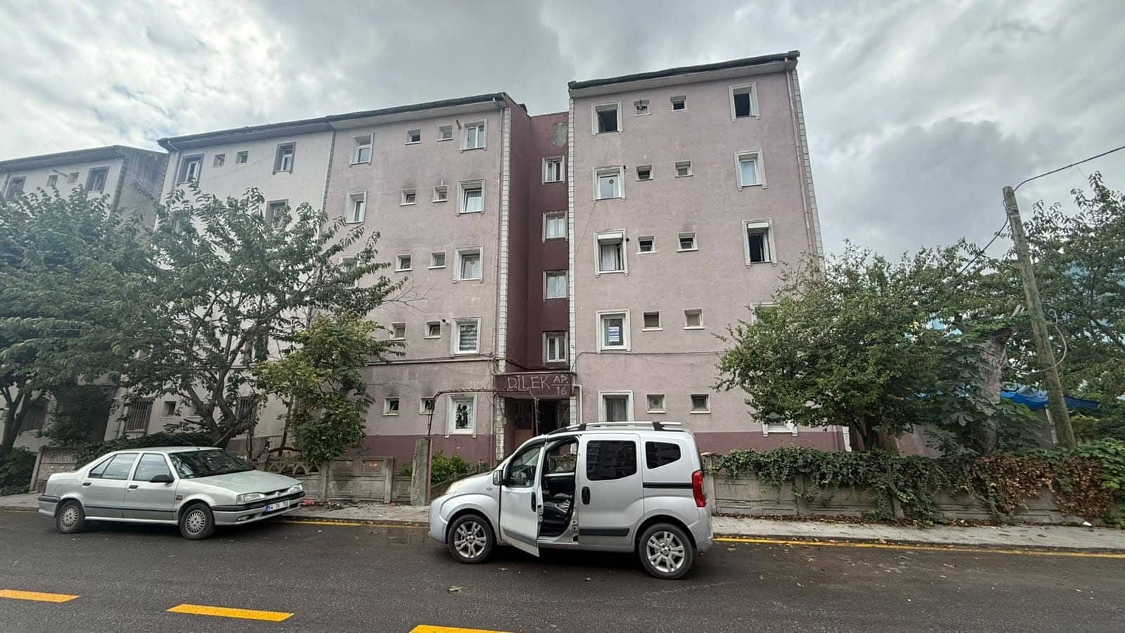 OZANLAR İMAR İSKAN BLOKLARI ARAKAT SATILIK DAİRE 