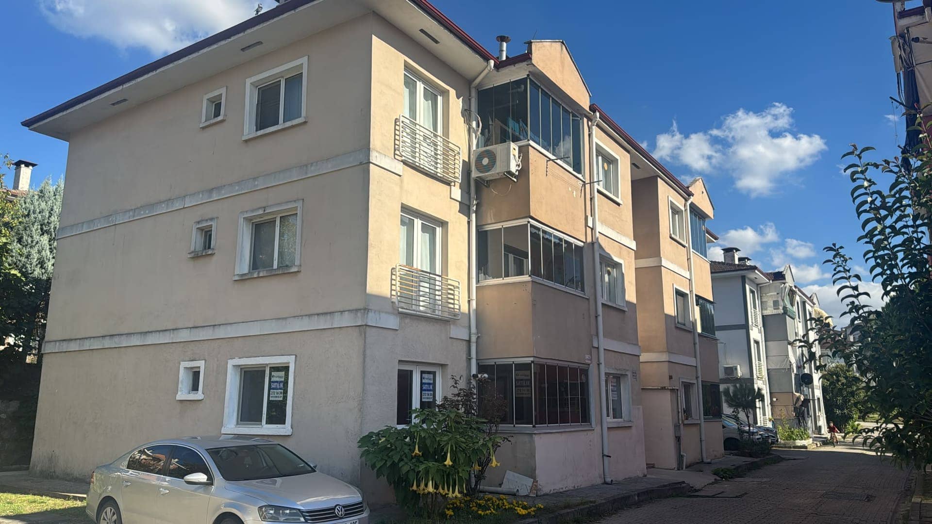 KARAMAN MAHALLESİ DEPREM KONUTLARI SATILIK DAİRE